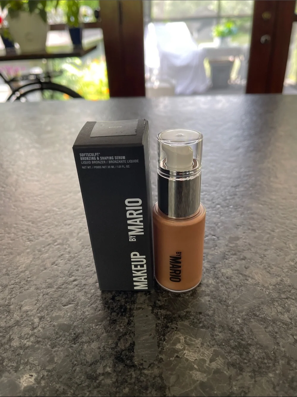 Makeup by Mario Softsculpt Bronzing & Shaping Serum Light Medium or Medium